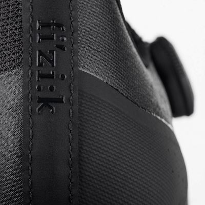 Превью  Велоботинки шоссейные FIZIK Vento Overcurve R4 Wide Black/Black